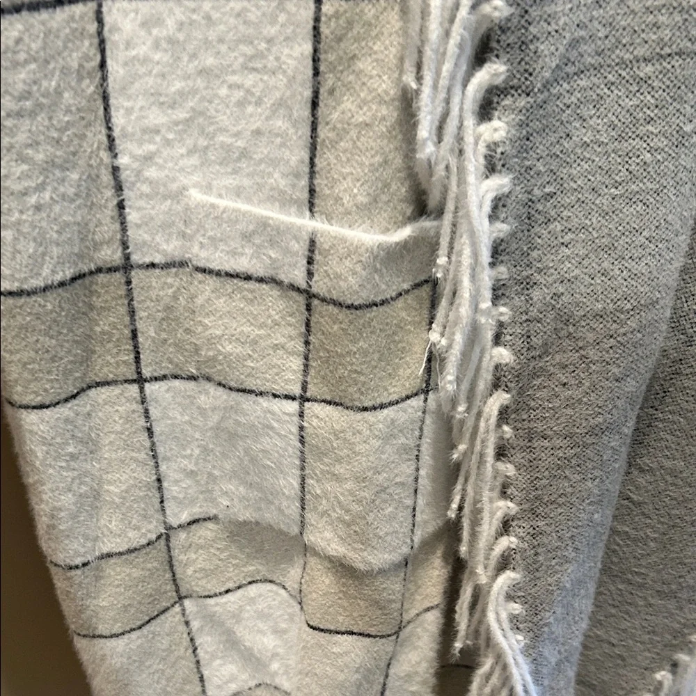 Lysse Cardigan Sweater - Picture 3 of 5